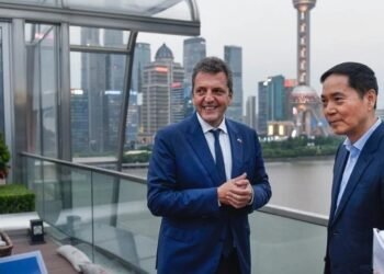 Visita a China Argentina apunta nuevamente a recibir ayuda financiera del BRICS