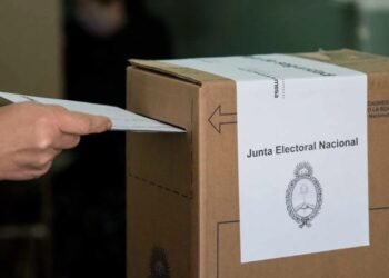 Elecciones 2023 El oficialismo cambió de nombre y se encamina a la interna; la oposición definió los pisos