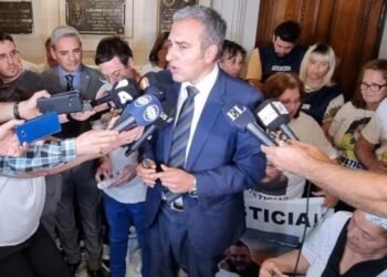 En Santa Fe Oscar Martínez: «Muchos de los candidatos hablan de seguridad pero no han hecho mucho en estos cuatro años»