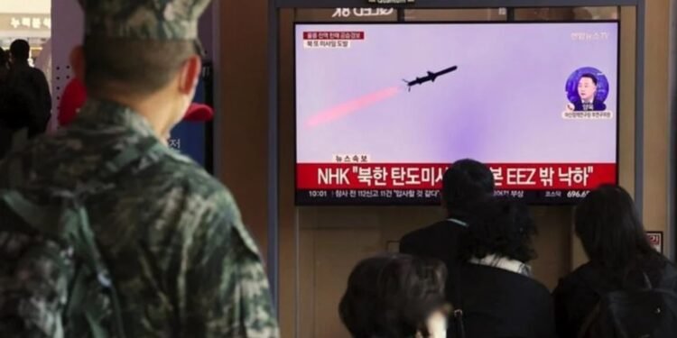 Escalada de tensiones Corea del Norte lanzó un misil balístico cerca del mar de Japón