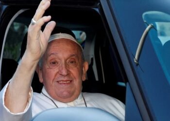 Nueve noches internado Dieron de alta al papa Francisco tras la operación en el abdomen