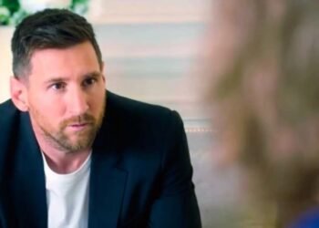 El 10 la pasa bien Messi viral: así fue su presentación en la serie Los Protectores