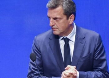 Financiamiento Economía aprobó la primera prueba financiera tras la candidatura de Massa