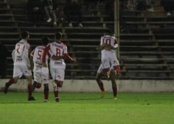 Liga: Triunfos de 9 de Julio y Humberto