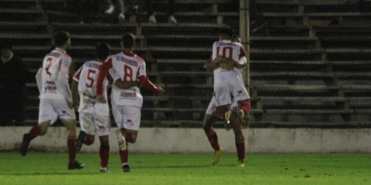 Liga: Triunfos de 9 de Julio y Humberto