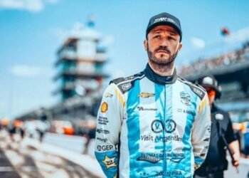 Canapino inicia los ensayos de IndyCar en Elkhart Lake en Wisconsin