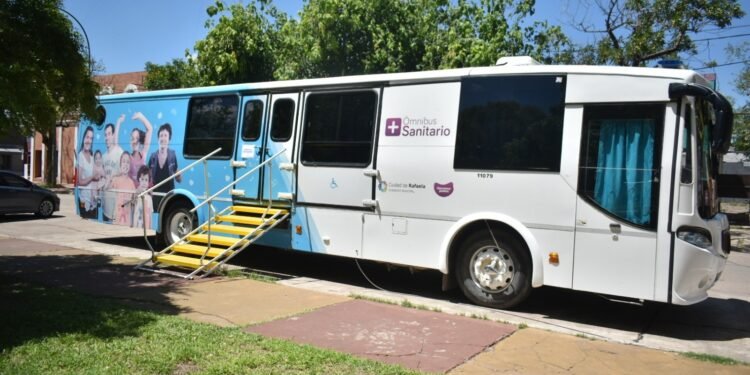 El Ómnibus Sanitario visita barrio Güemes