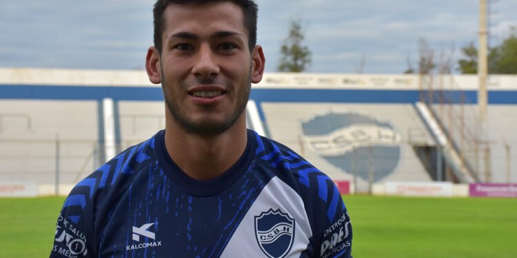 Ben Hur sumó a un volante central a su equipo