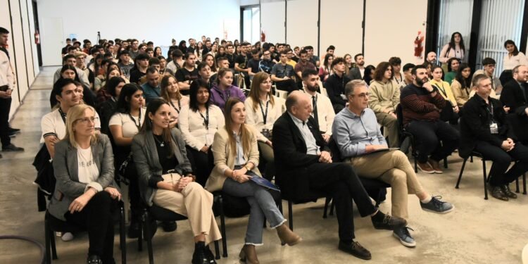 Comenzó la 8ª Jornada Regional de Estudiantes de Ingeniería Civil