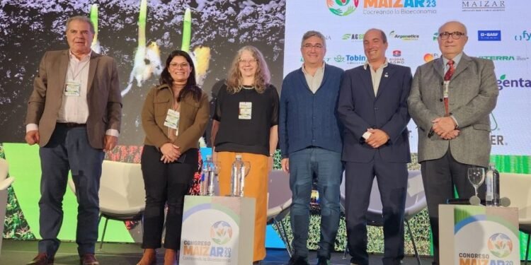La provincia expuso sus políticas para la bioeconomía en el Congreso Maizar 2023