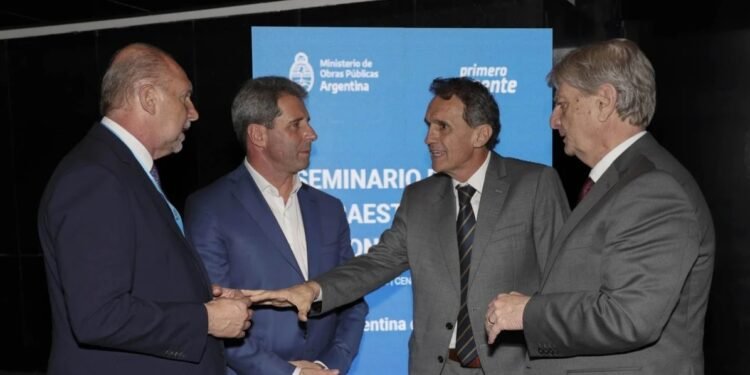 Con eje en Vaca Muerta Junto a Perotti, Katopodis destacó que «hay más de 6.000 obras públicas en ejecución»