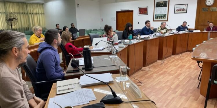 Con la discusión del tránsito, la campaña electoral copó el Concejo