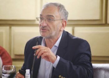 Calvo ingresó al Senado Provincial varios proyectos de creación de escuelas