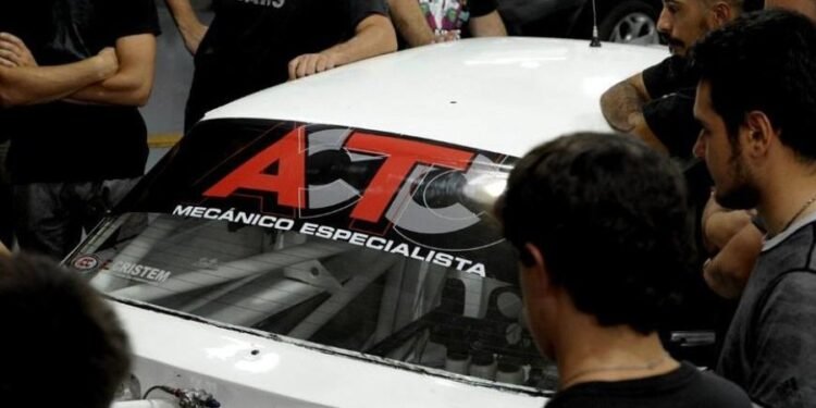 TC en Rafaela: Proyectan una diplomatura en mecánica de competición