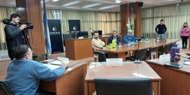 Terminal: para Mársico, «el municipio miró para otro lado»