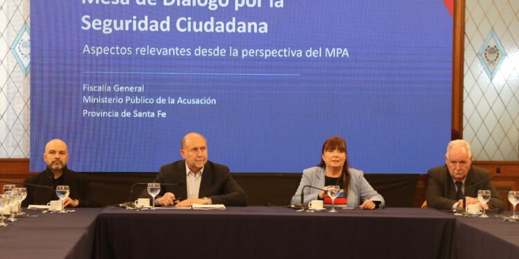 La provincia realizó el segundo encuentro de la Mesa de Diálogo por la Seguridad Ciudadana