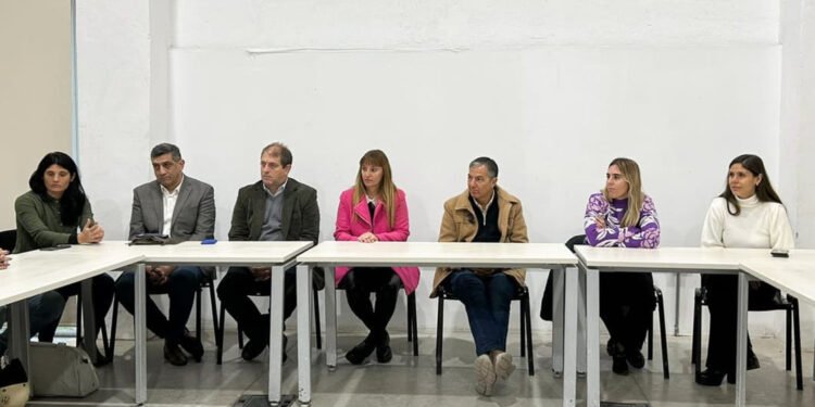 La provincia presentó el primer programa de formación de árbitras de fútbol