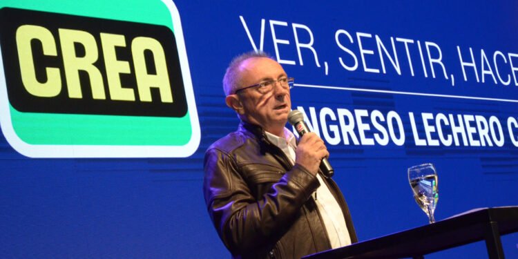 Costamagna participó del Congreso Lechero CREA