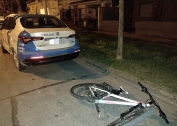 Robo de bicicleta y mochila con intervención policial