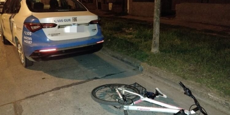 Robo de bicicleta y mochila con intervención policial
