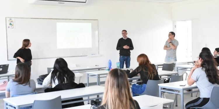 “Elegí digital” sigue con la formación en competencias digitales