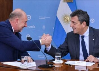 Producción lechera Junto con Perotti, Massa lanzó el programa Impulso Tambero 2