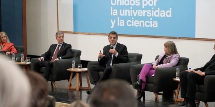 Encuentro federal Massa: «Para Unión por la Patria la Universidad Pública es un orgullo y vamos a defenderla»