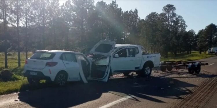 En Corrientes Dos personas fallecieron tras un choque frontal sobre la Ruta Nacional 12