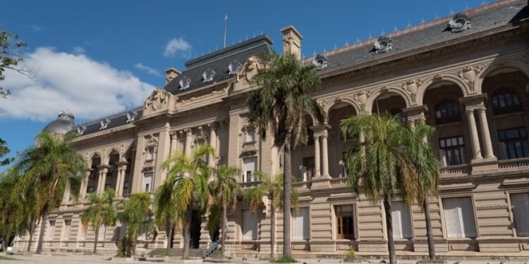 Se reanuda la discusión paritaria en Santa Fe