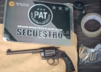 Andaba con un arma considerada «de guerra» y con 17 municiones