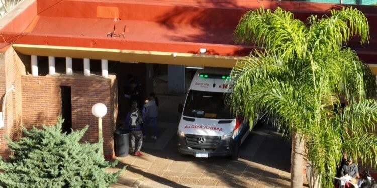 En Laguna Paiva Una niña de 2 años sufrió graves heridas al caer de una terraza