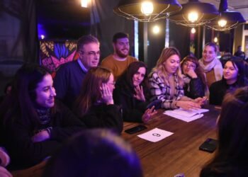 Luis Castellano y 200 jóvenes debatieron sobre la Rafaela del futuro