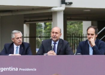 Plan Procrear I: Perotti y Alberto Fernández entregaron 93 unidades habitacionales en Santa Fe