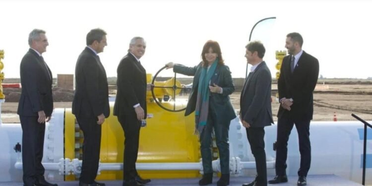 En Salliqueló Se inauguró el Gasoducto Néstor Kirchner con foto de unidad en el oficialismo