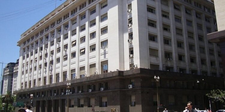 Desde las 12 El gobierno nacional anuncia este martes nuevos beneficios para jubilados y pensionados