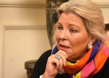 Parte médico Carrió sufrió una isquemia transitoria y permanece internada en Esperanza