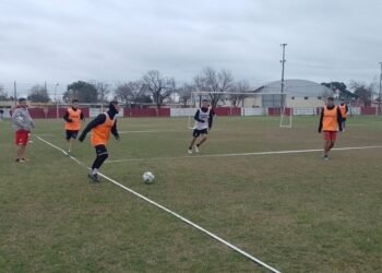 Adelanto de día y hora para 9 de Julio
