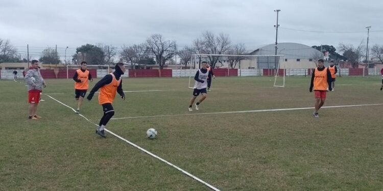 Adelanto de día y hora para 9 de Julio