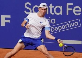 Tenis en Santa Fe Navone venció al brasileño Loureiro y ya está en octavos