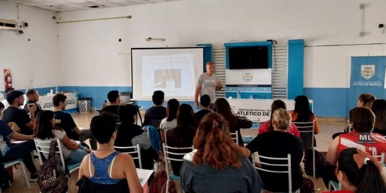 Vóley: Importante Curso de Entrenador Provincial organizado por Atlético