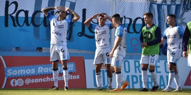 Atlético lo ganaba, se lo dieron vuelta y terminó empatando en Córdoba