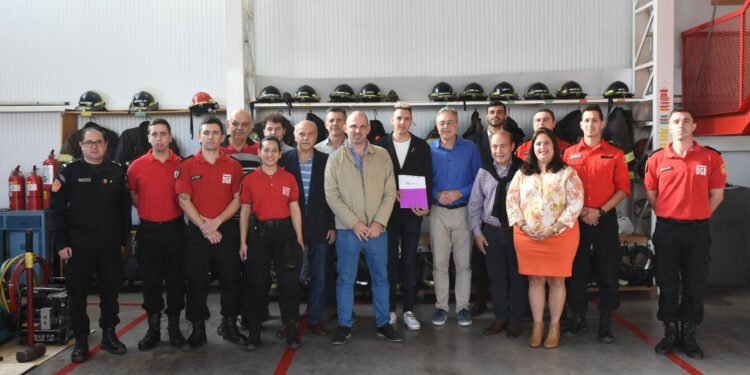 Indispensable: reparan dos autobombas de Zapadores que están fuera de servicio