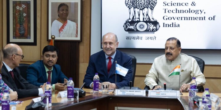 Santa Fe en India: continúa en Nueva Delhi la misión institucional