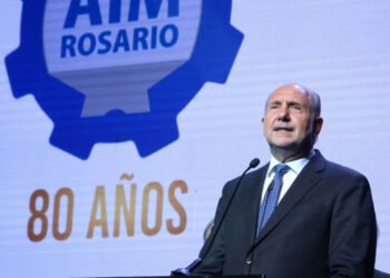 Perotti presidió la cena por el 80° aniversario de la Asociación de Industriales Metalúrgicos de Rosario
