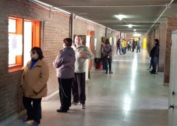 Se vota con normalidad en todas las escuelas de la ciudad