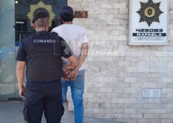 Se metió a una casa y terminó detenido