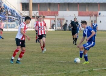 Copa Santa Fe: Peñarol y 9 de Julio se miden esta noche en Villa Rosas