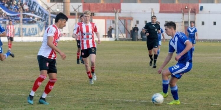 Copa Santa Fe: Peñarol y 9 de Julio se miden esta noche en Villa Rosas