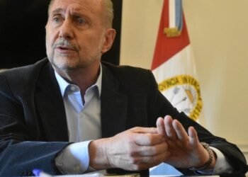 Prudencia en tarifas de servicios públicos para la recuperación en Santa Fe