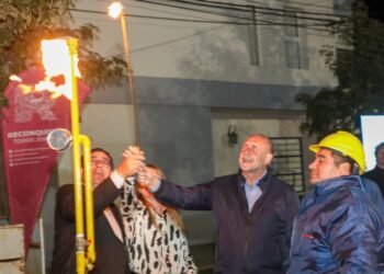 Perotti inauguró las obras de conexión de red de gas domiciliaria Gasoducto NEA en Reconquista